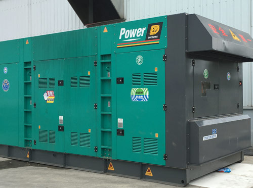 普安升级发电机组的过程中需要注意哪些安全事项？